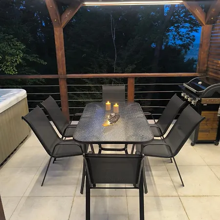 Villa Vista *